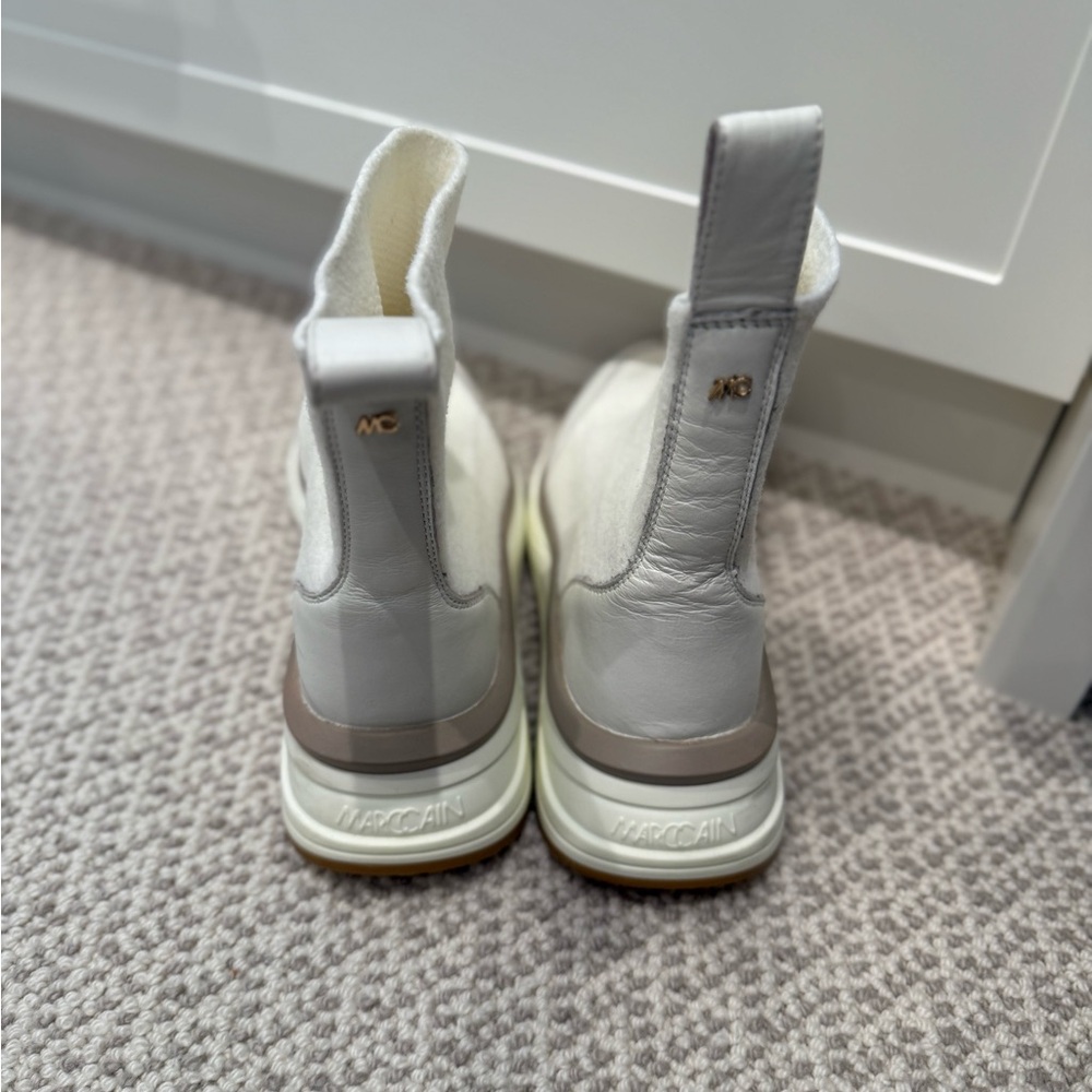 Marc Cain White Ankle Boots- sock boots - Picture 2 of 3
